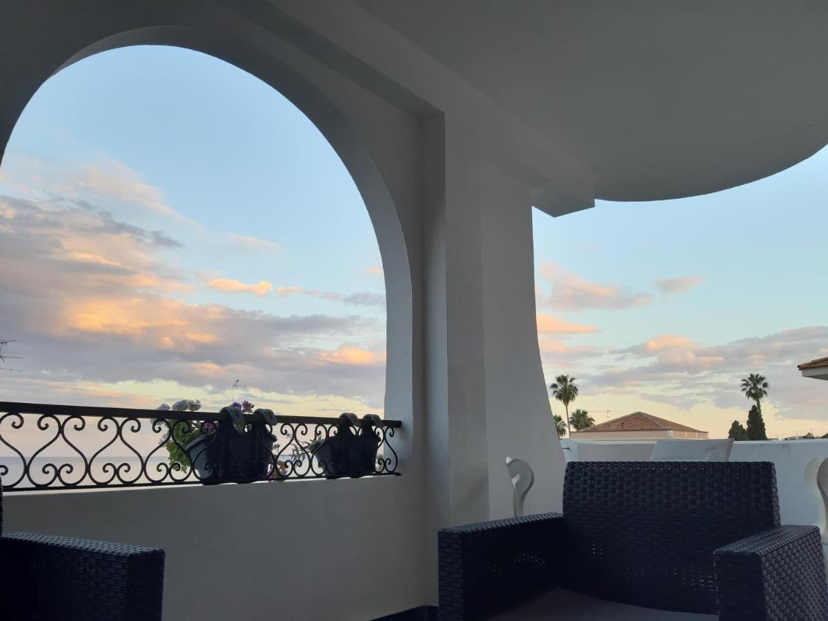 B&B Sea Terrace Aci Castello Dış mekan fotoğraf