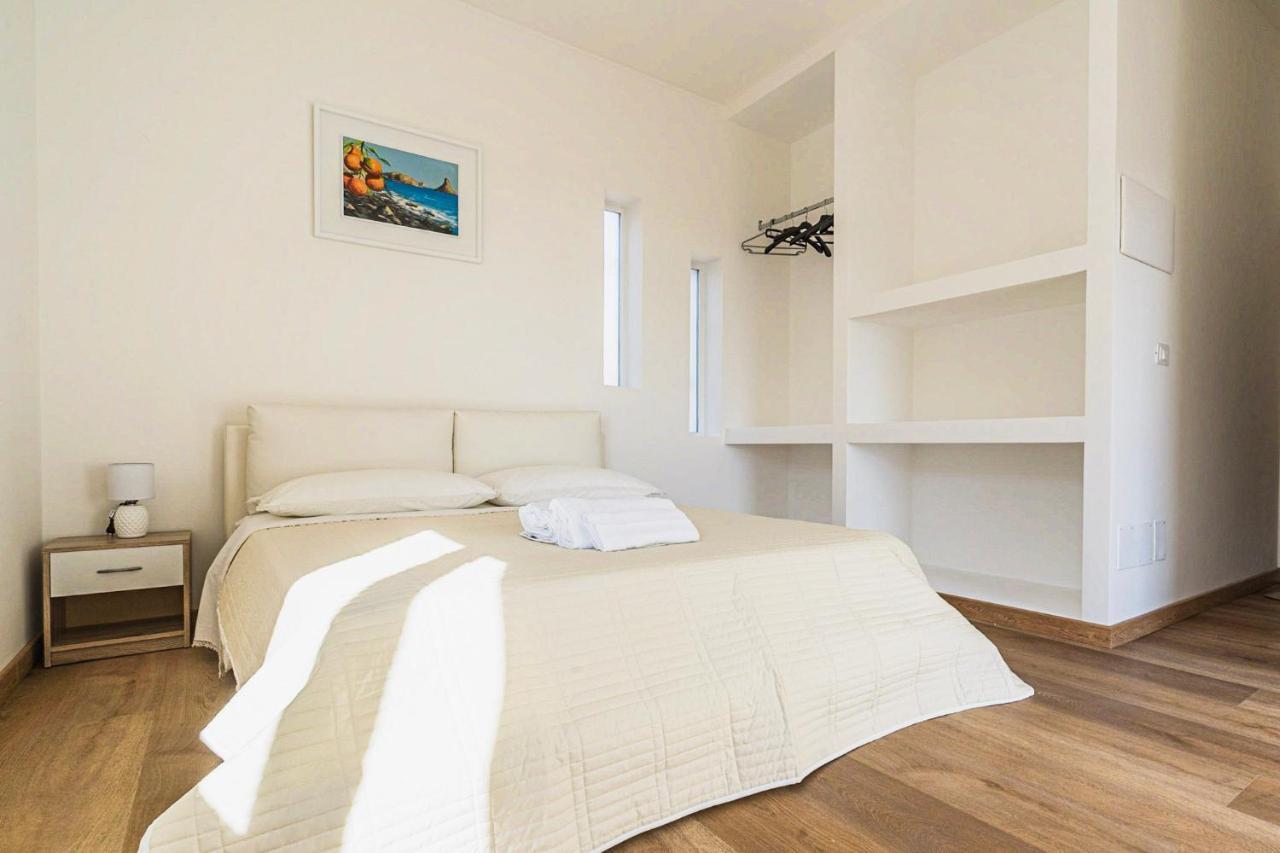 B&B Sea Terrace Aci Castello Dış mekan fotoğraf